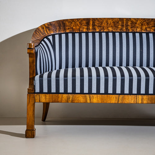 Biedermeier Sofa in Walnut, Austria, circa 1830