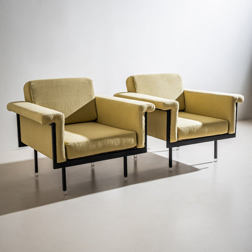 Pair of “Naeko” Lounge Chairs by Kazuhide Takahama (1930–2010) for Gavina, designed circa 1958