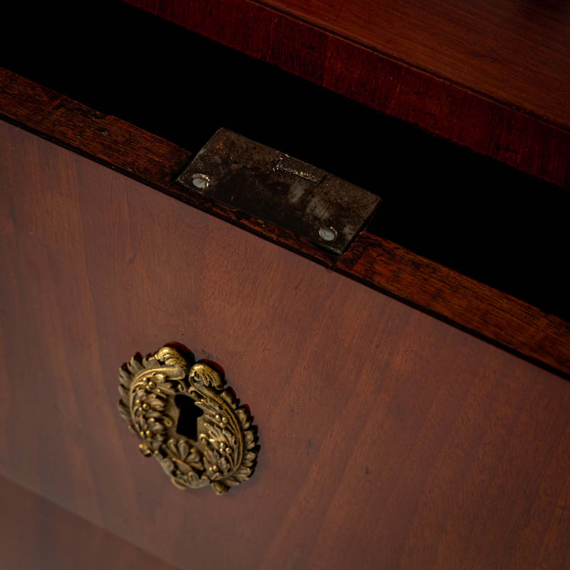 Neoclassical Chest of Drawers, early 19th Century