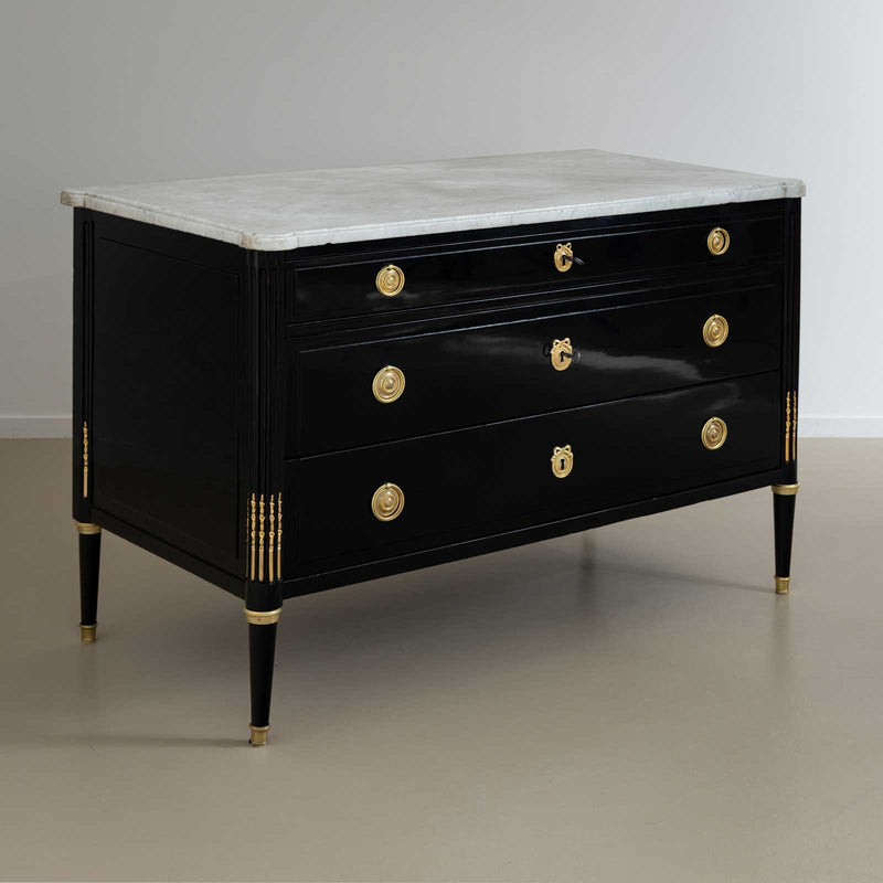 Directoire Chest of Drawers with white Marble Top, France circa 1800