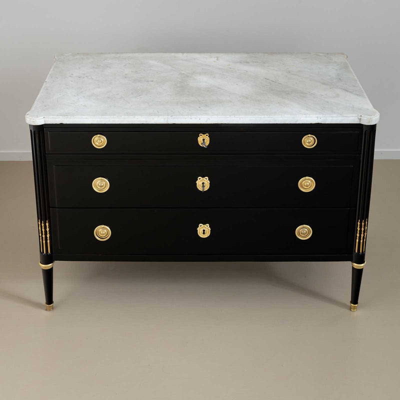 Directoire Chest of Drawers with white Marble Top, France circa 1800