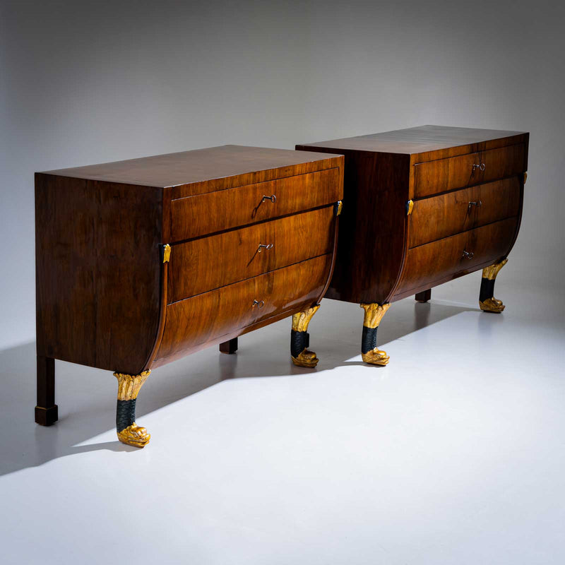 Pair of Italian Walnut Chests of Drawers, Italy circa 1830