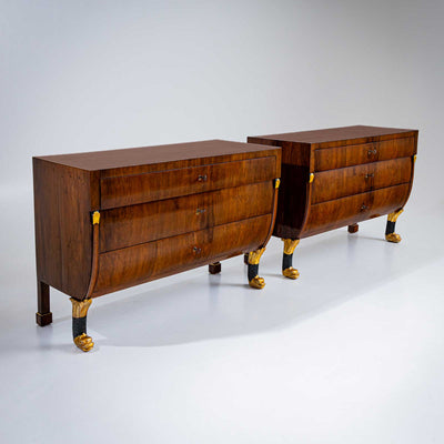 Pair of Italian Walnut Chests of Drawers, Italy circa 1830