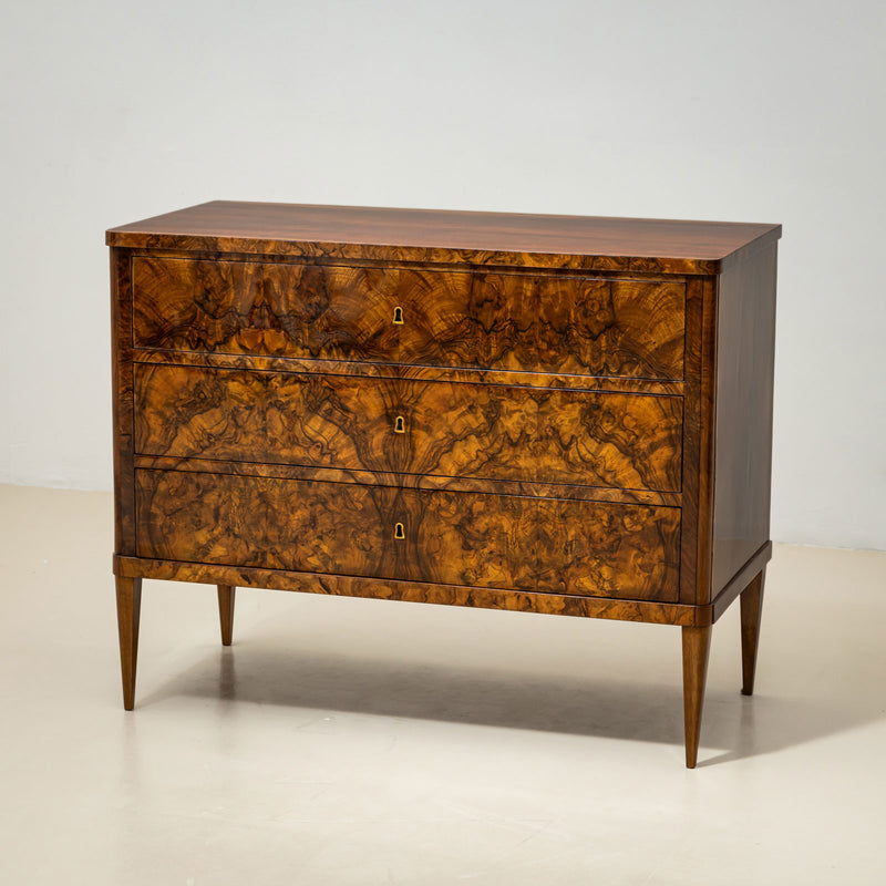 Biedermeier Walnut Chests of Drawers, Italy, circa 1830