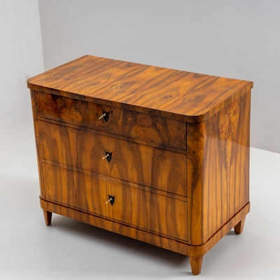 Biedermeier Chest of Drawers in Walnut, circa 1830