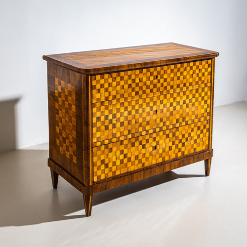 Biedermeier Chest of Drawers with Checkerboard Veneer Pattern, Germany, circa 1830