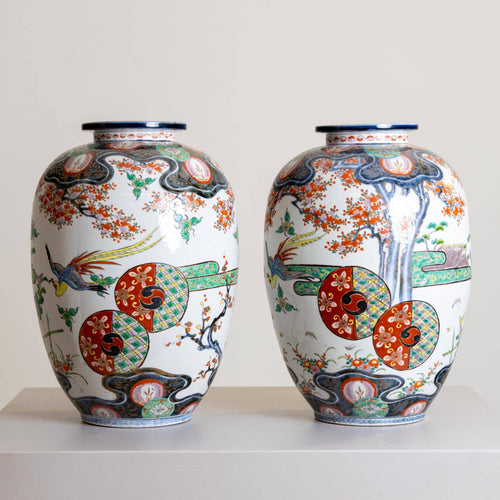 Pair of large Imari Porcelain Vases, Japan, late 19th/early 20th Century