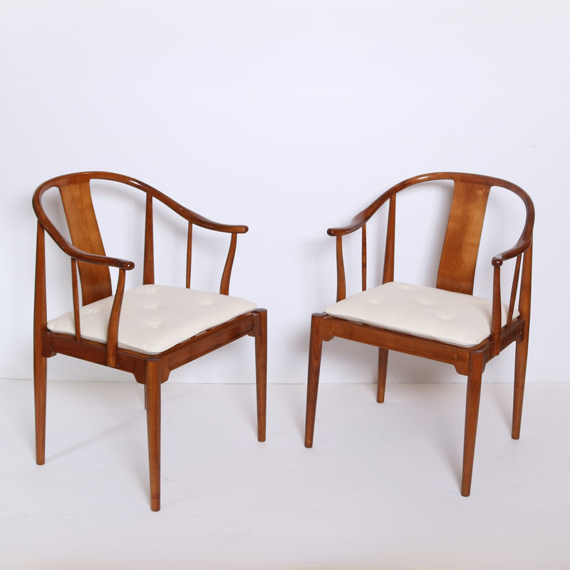 Pair of China Chairs by Hans J. Wegner for Fritz Hansen