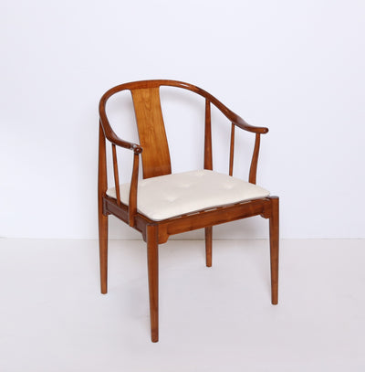 Pair of China Chairs by Hans J. Wegner for Fritz Hansen