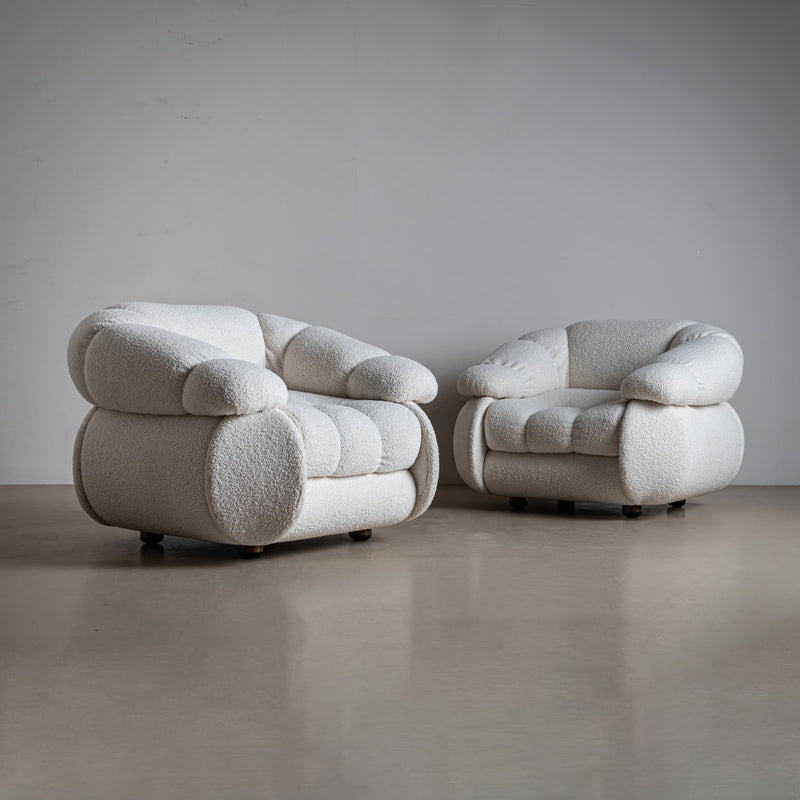 Pair of White Lounge Chairs by Adriano Piazzesi, Italy, 1970s