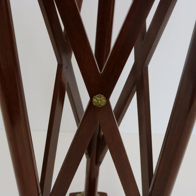 Neoclassical-style Pedestal