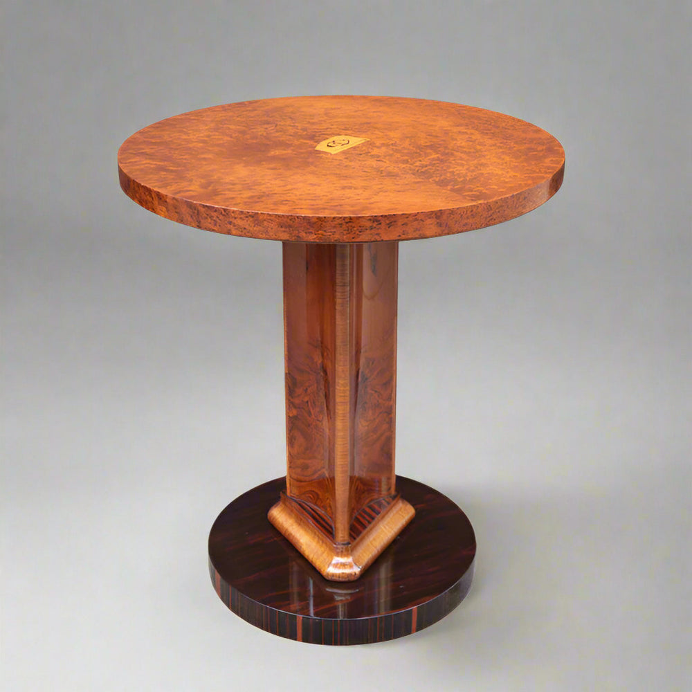 Italian Art Deco Round maple Walnut Table 1930